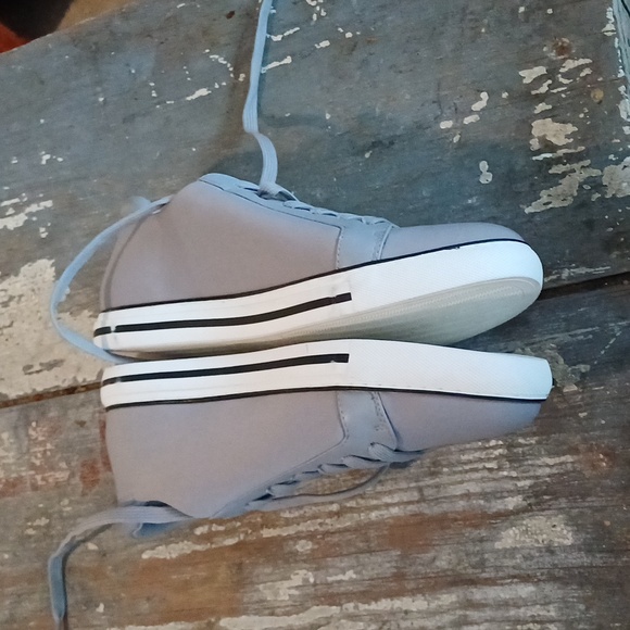 🔥🔥🔥Kenneth Cole Neoprene Kam Stripe Witt sneaker size 8 - Picture 12 of 12